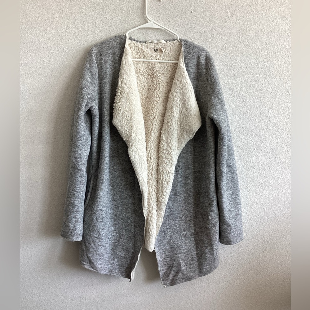 UGG Abriana Shawl Cardigan Women's Cardigan Light Gray Size M